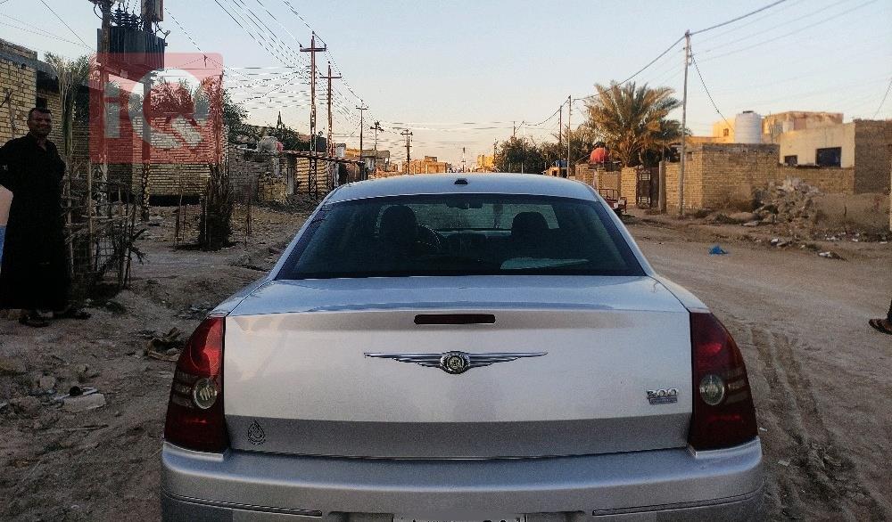 کرایسلەر 300